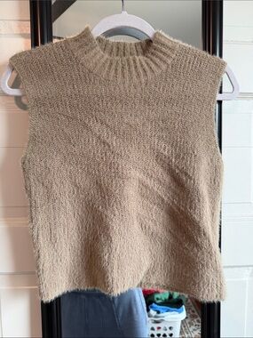 Old Navy Fuzzy V‑Neck Sweater in Taupe Brown